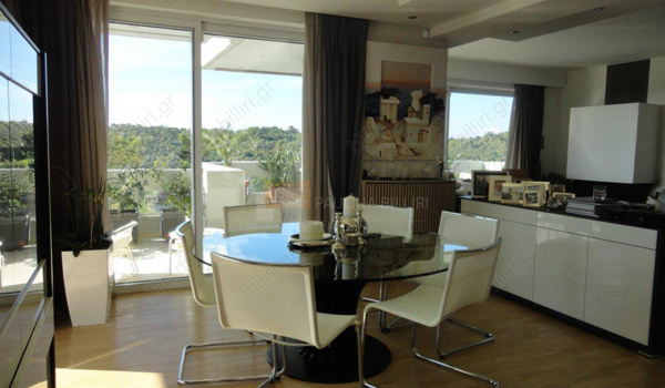 Τραπεζαρία - Dining room